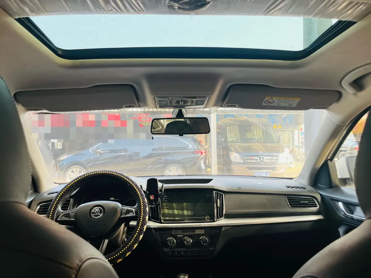 2021 Skoda Kamiq 1.5L 112HP L4 6AT,autocango,china used car exporter,china ev exporter,chinese used car exporter,chinese used ev exporter
