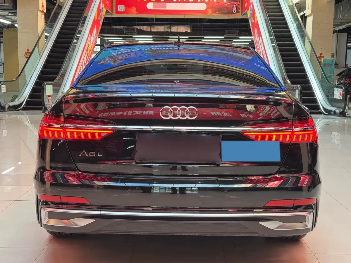 2025 Audi A6L 2.0T 245HP L4 7DCT,autocango,china used car exporter,china ev exporter,chinese used car exporter,chinese used ev exporter