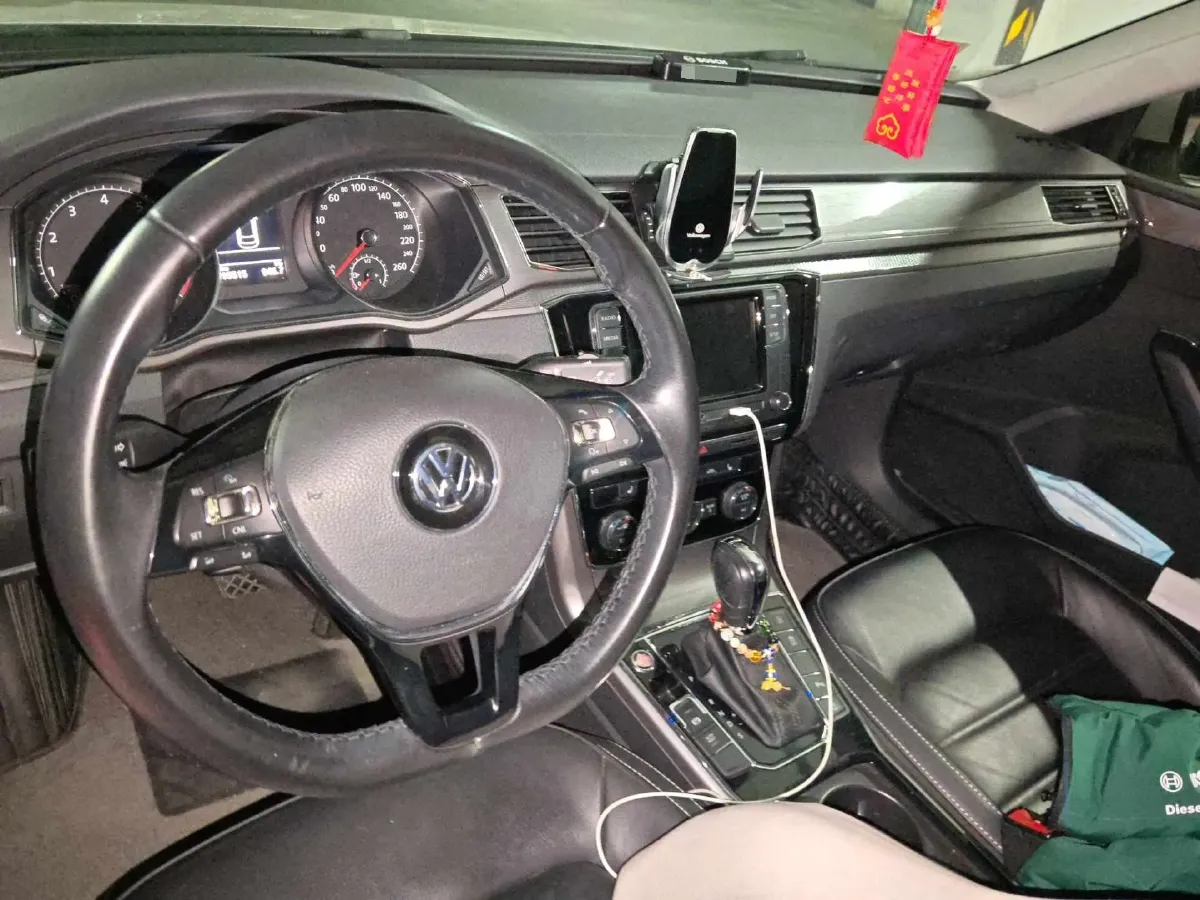 2017 Volkswagen Passat 1.8T 180HP L4 7DCT,autocango,china used car exporter,china ev exporter,chinese used car exporter,chinese used ev exporter