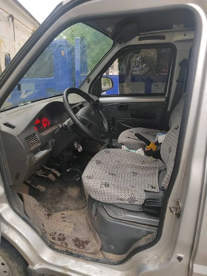 2021 WuLing RongGuang 1.5L 99HP L4 5MT,autocango,china used car exporter,china ev exporter,chinese used car exporter,chinese used ev exporter