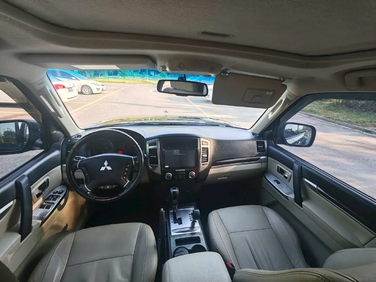 2017 Honda Jade 1.8L 141HP L4 5AT,autocango,china used car exporter,china ev exporter,chinese used car exporter,chinese used ev exporter
