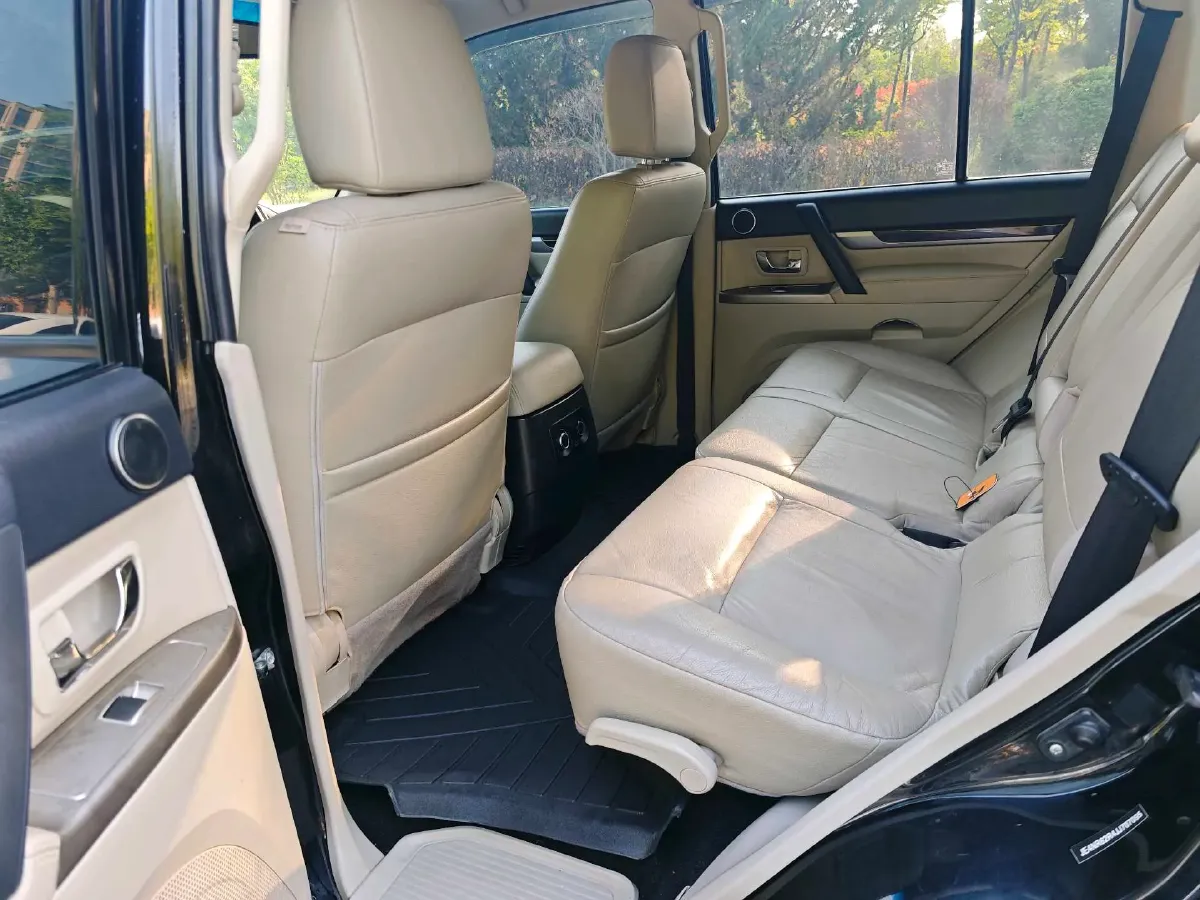 2017 Honda Jade 1.8L 141HP L4 5AT,autocango,china used car exporter,china ev exporter,chinese used car exporter,chinese used ev exporter