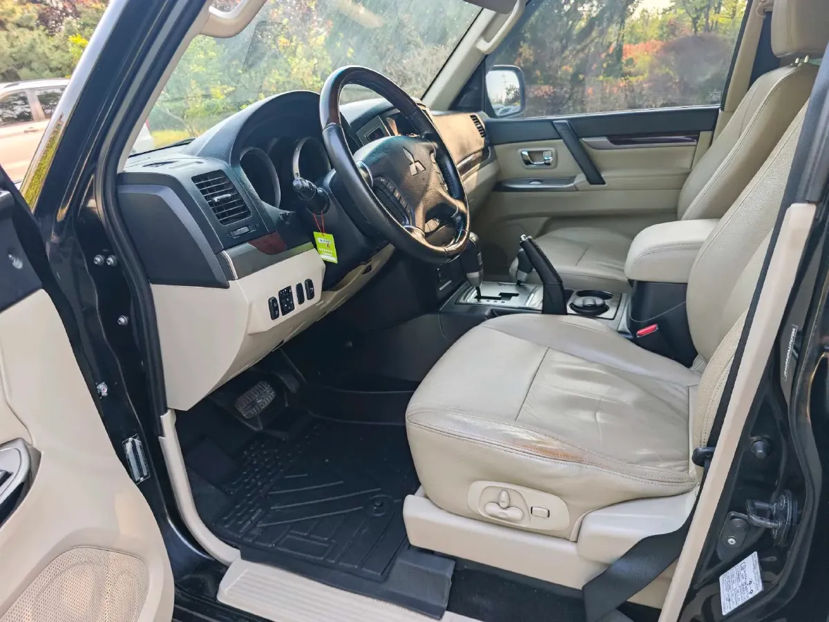 2017 Honda Jade 1.8L 141HP L4 5AT,autocango,china used car exporter,china ev exporter,chinese used car exporter,chinese used ev exporter