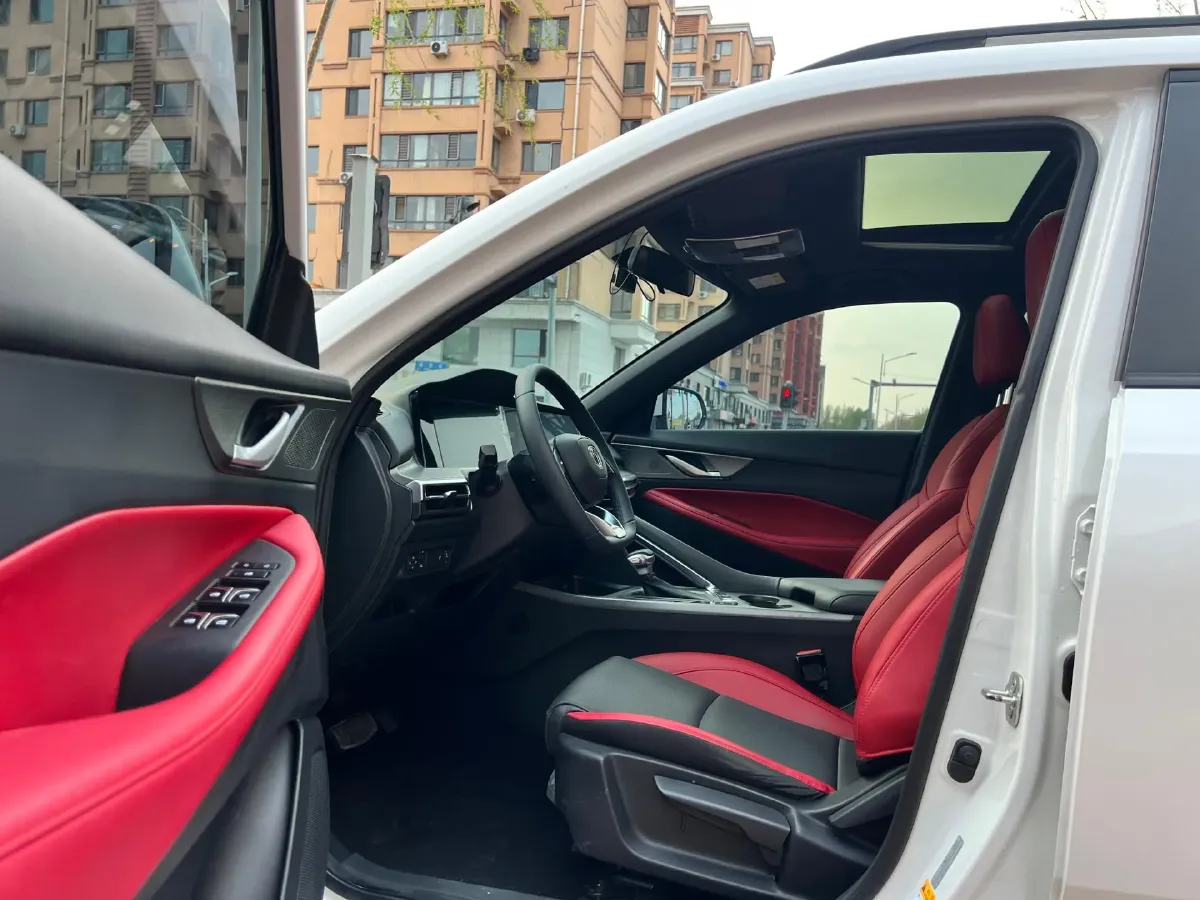 2022 ChangAn CS35 Plus 1.4T 160HP L4 7DCT,autocango,china used car exporter,china ev exporter,chinese used car exporter,chinese used ev exporter