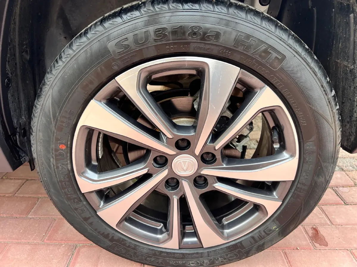 2022 ChangAn CS35 Plus 1.4T 160HP L4 7DCT,autocango,china used car exporter,china ev exporter,chinese used car exporter,chinese used ev exporter