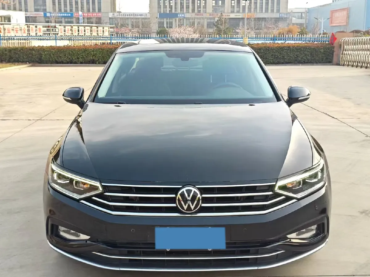 2020 Volkswagen Magotan 2.0T 186HP L4 7DCT,autocango,china used car exporter,china ev exporter,chinese used car exporter,chinese used ev exporter