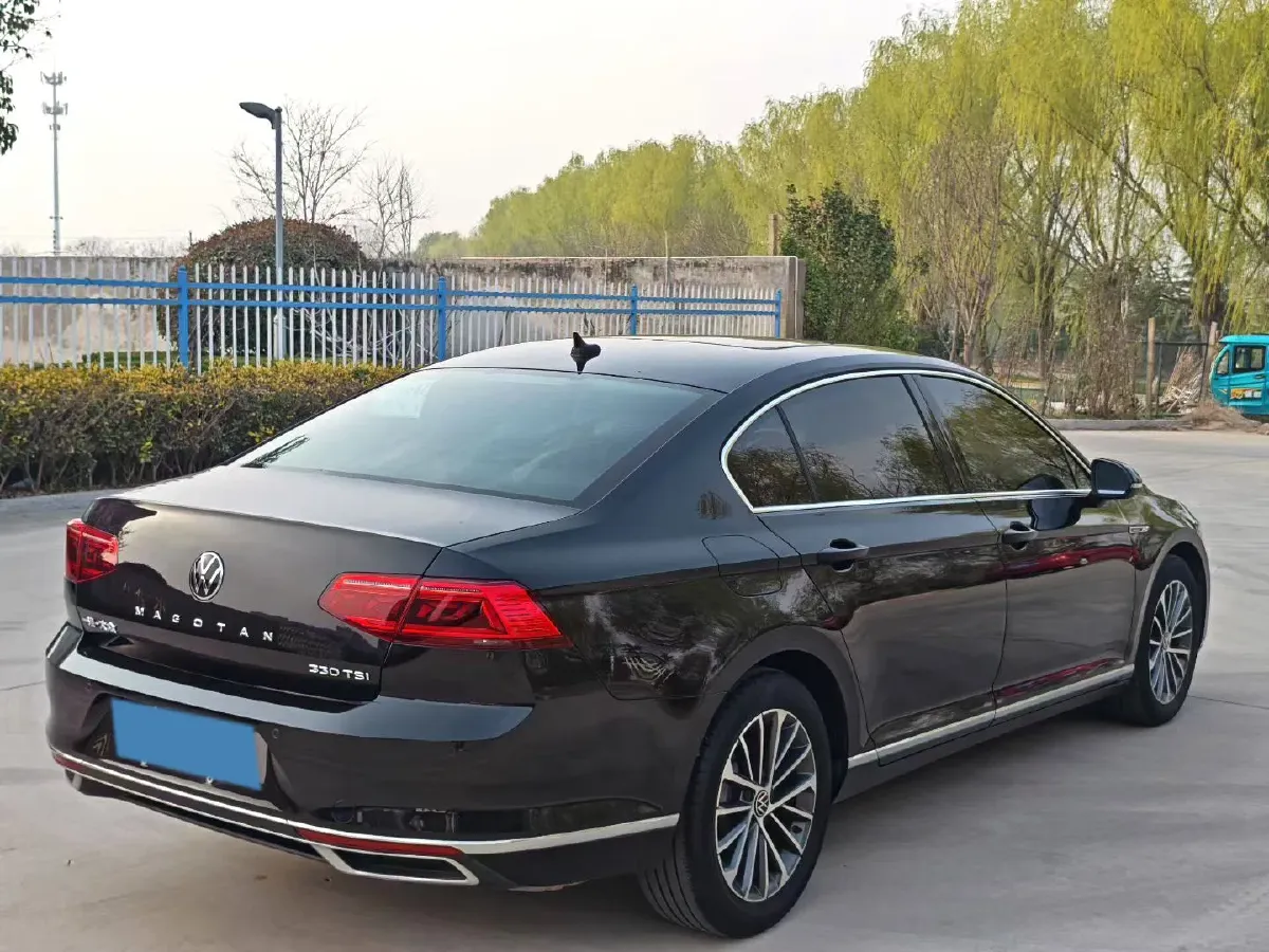 2020 Volkswagen Magotan 2.0T 186HP L4 7DCT,autocango,china used car exporter,china ev exporter,chinese used car exporter,chinese used ev exporter