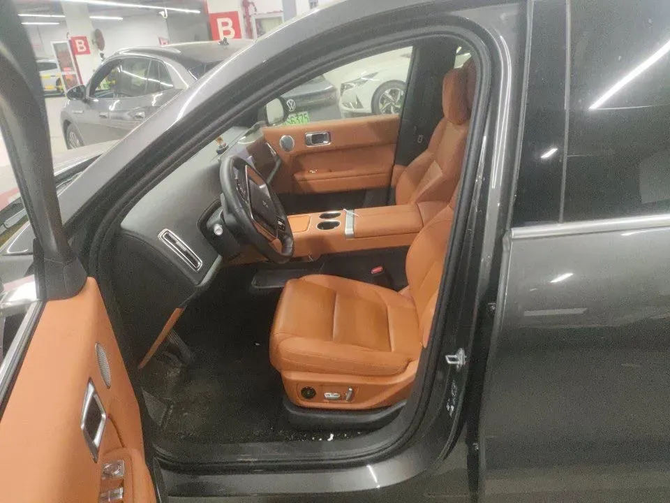 2024 Li L6 Range Extended 154HP L4 REEV 36.8KWH,autocango,china used car exporter,china ev exporter,chinese used car exporter,chinese used ev exporter