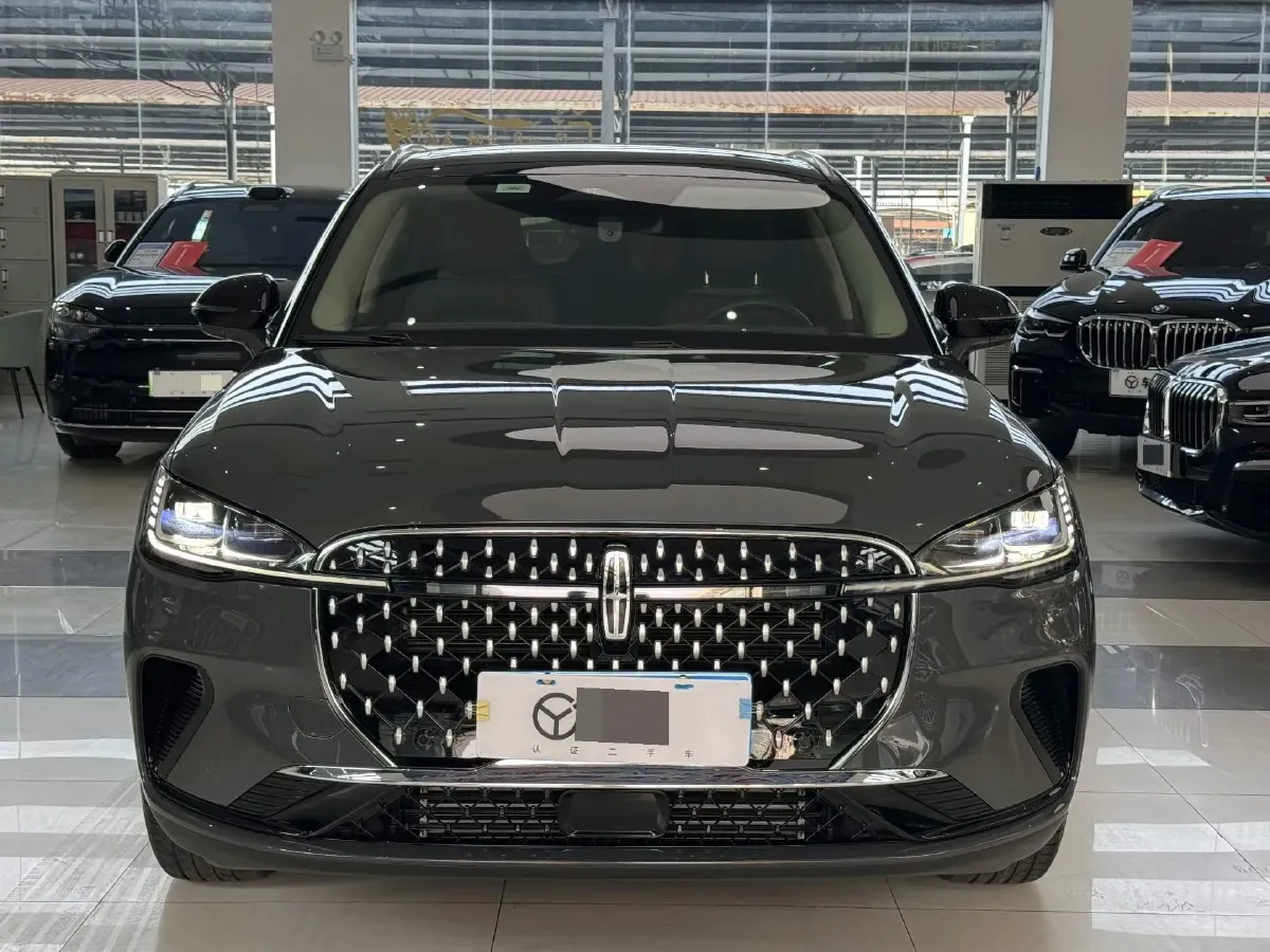 2023 Lincoln Corsair 2.0T 261HP L4 8AT,autocango,china used car exporter,china ev exporter,chinese used car exporter,chinese used ev exporter