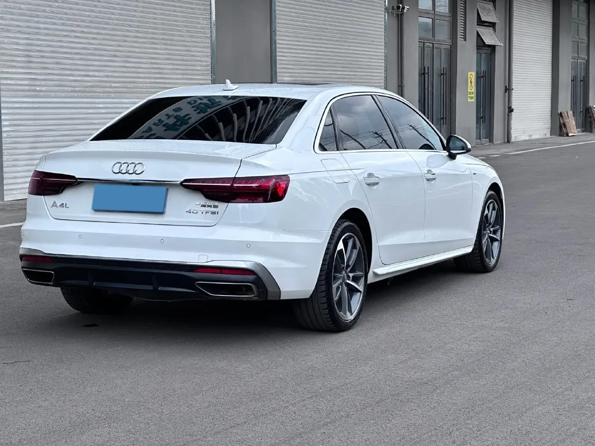 2020 Audi A4L 2.0T 190HP L4 7DCT,autocango,china used car exporter,china ev exporter,chinese used car exporter,chinese used ev exporter