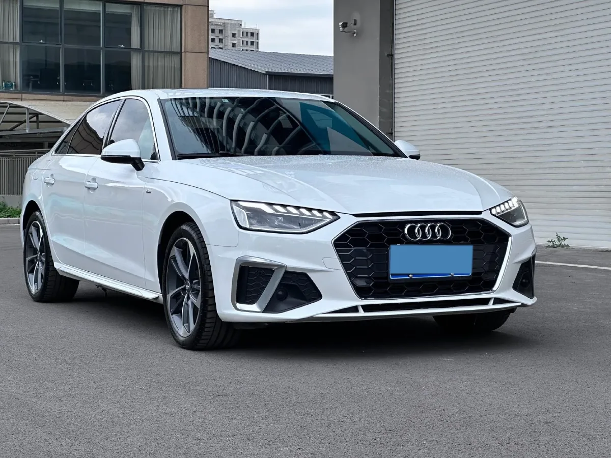 2020 Audi A4L 2.0T 190HP L4 7DCT,autocango,china used car exporter,china ev exporter,chinese used car exporter,chinese used ev exporter