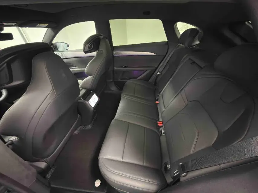 2023 Honda CR-V 2.0L 150HP L4 E-CVT PHEV 17.7KWH,autocango,china used car exporter,china ev exporter,chinese used car exporter,chinese used ev exporter