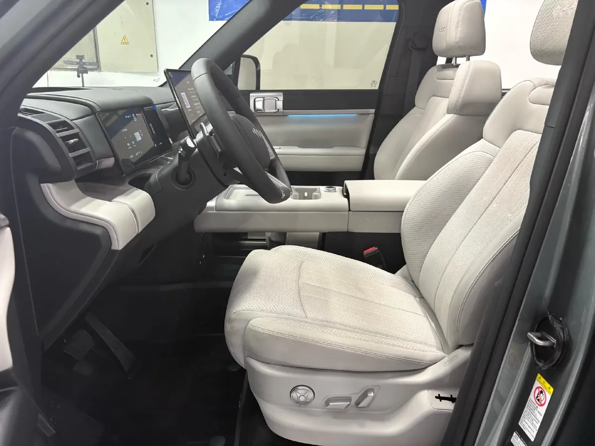 2025 FangChengBao Tai 7 1.5T 156HP L4 E-CVT PHEV,autocango,china used car exporter,china ev exporter,chinese used car exporter,chinese used ev exporter