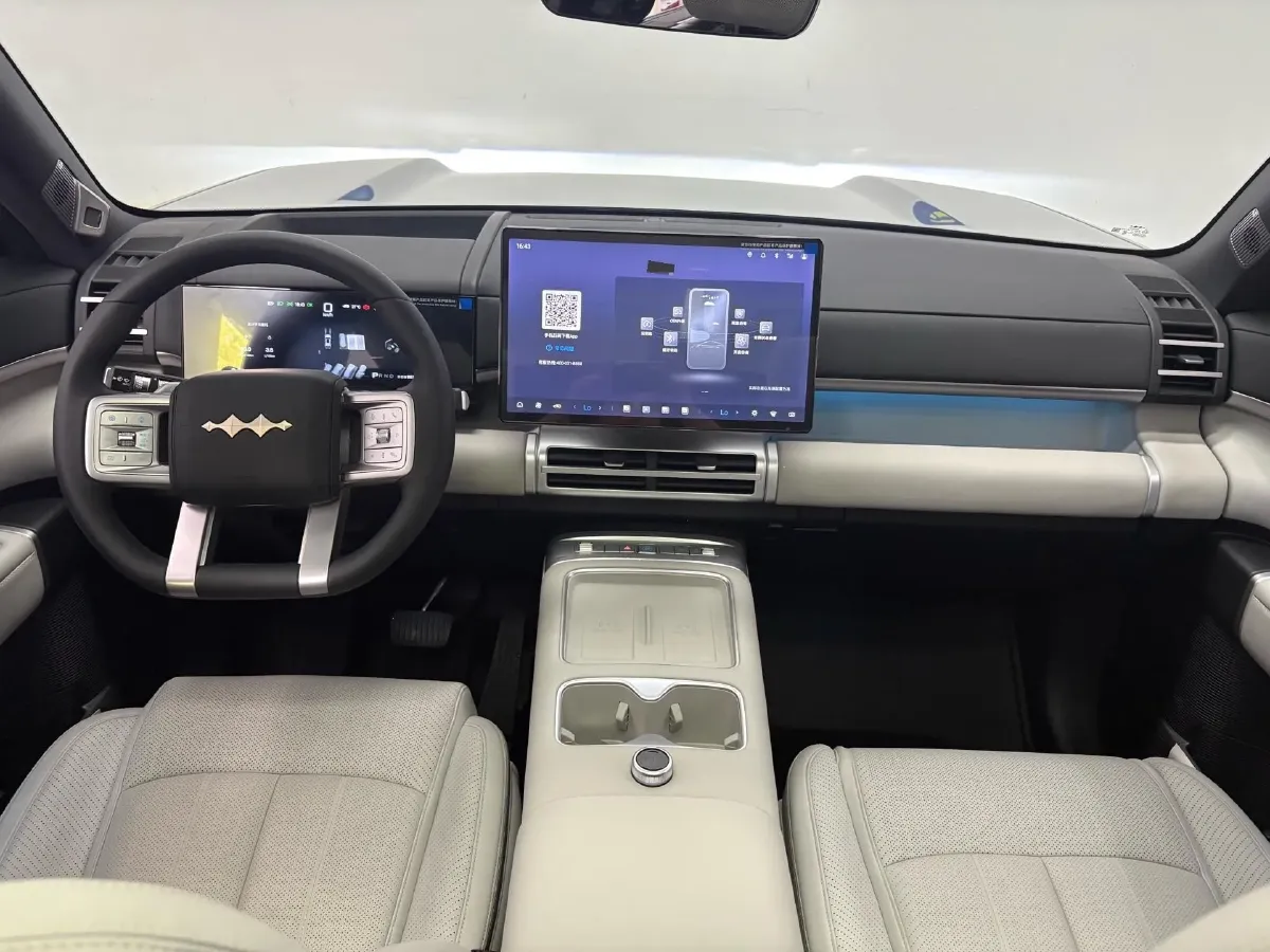 2025 FangChengBao Tai 7 1.5T 156HP L4 E-CVT PHEV,autocango,china used car exporter,china ev exporter,chinese used car exporter,chinese used ev exporter