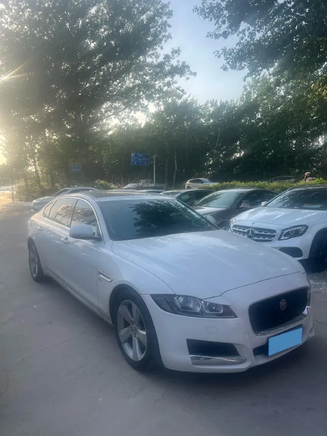 2018 Jaguar XFL 2.0T 200HP L4 8AT,autocango,china used car exporter,china ev exporter,chinese used car exporter,chinese used ev exporter