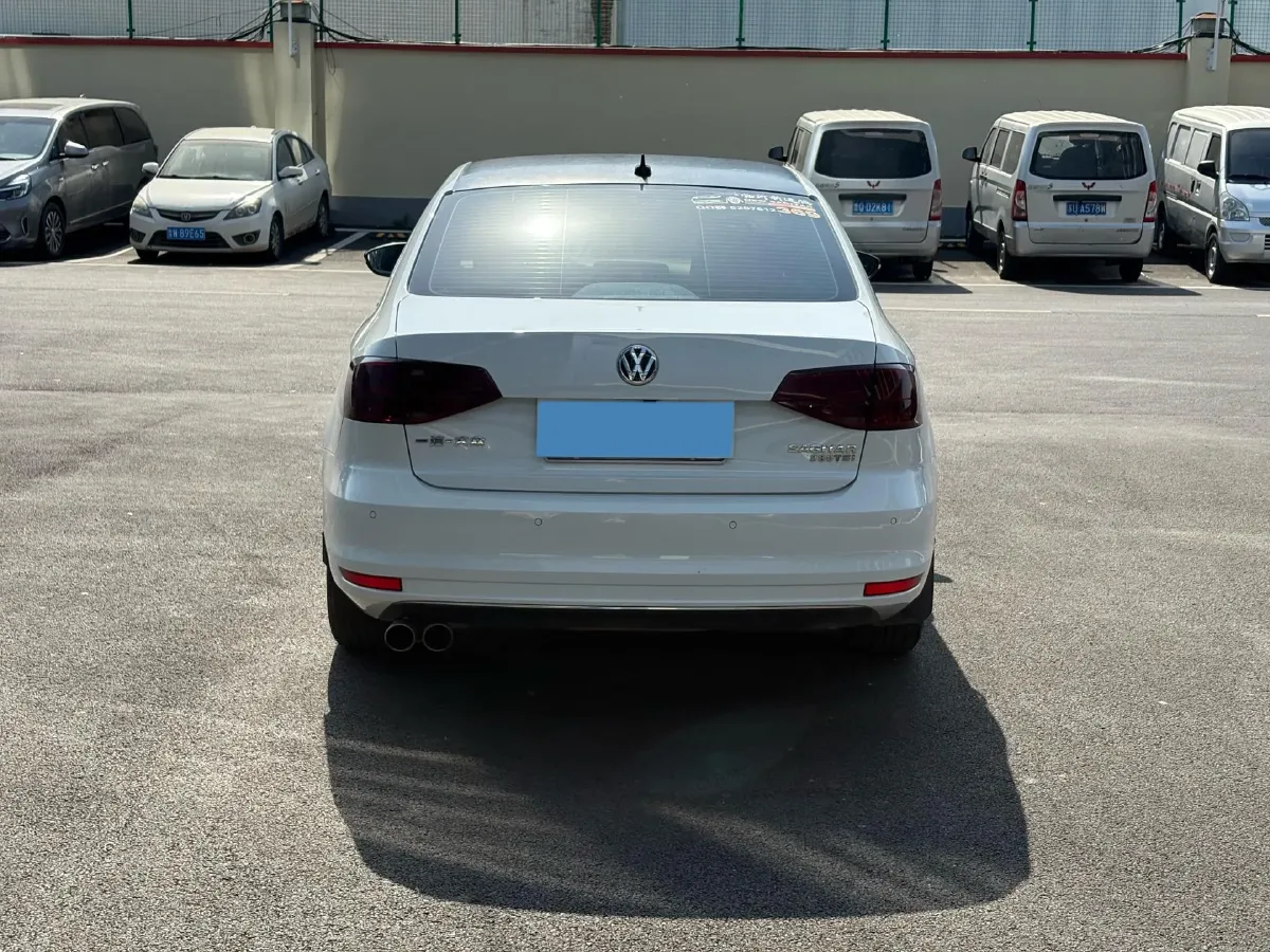 2018 KingLong KaiTe 2.3T 110HP L4 5MT,autocango,china used car exporter,china ev exporter,chinese used car exporter,chinese used ev exporter