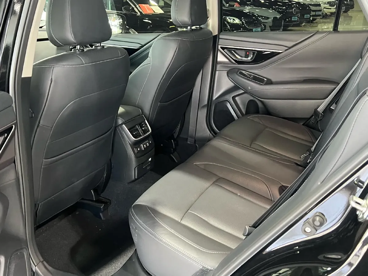 2021 Subaru Outback 2.5L 169HP H4 CVT,autocango,china used car exporter,china ev exporter,chinese used car exporter,chinese used ev exporter