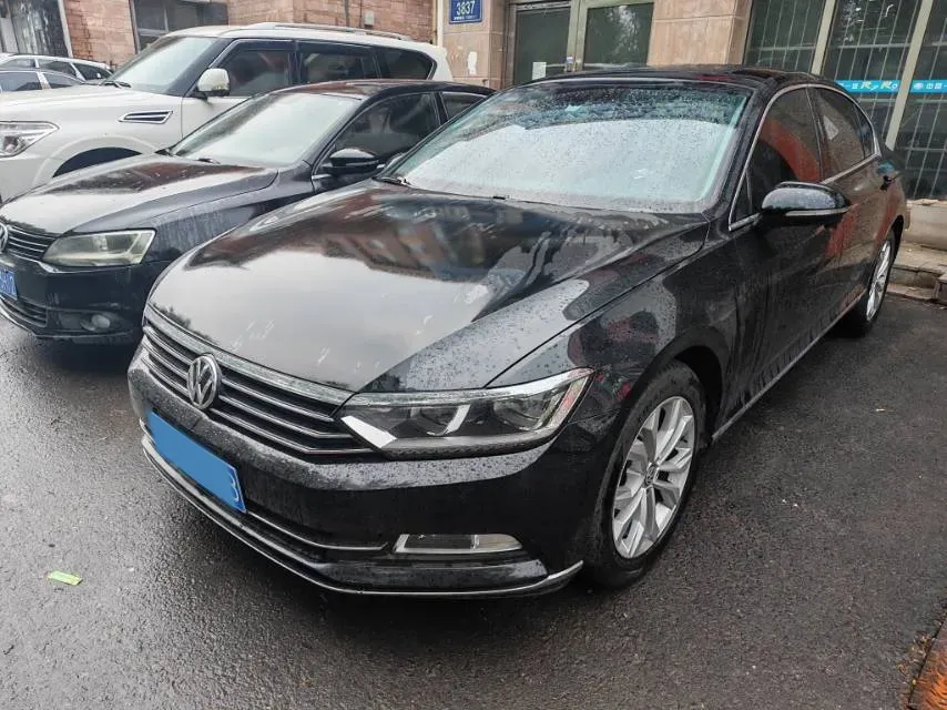 2018 Volkswagen Magotan 1.8T 180HP L4 7DCT,autocango,china used car exporter,china ev exporter,chinese used car exporter,chinese used ev exporter