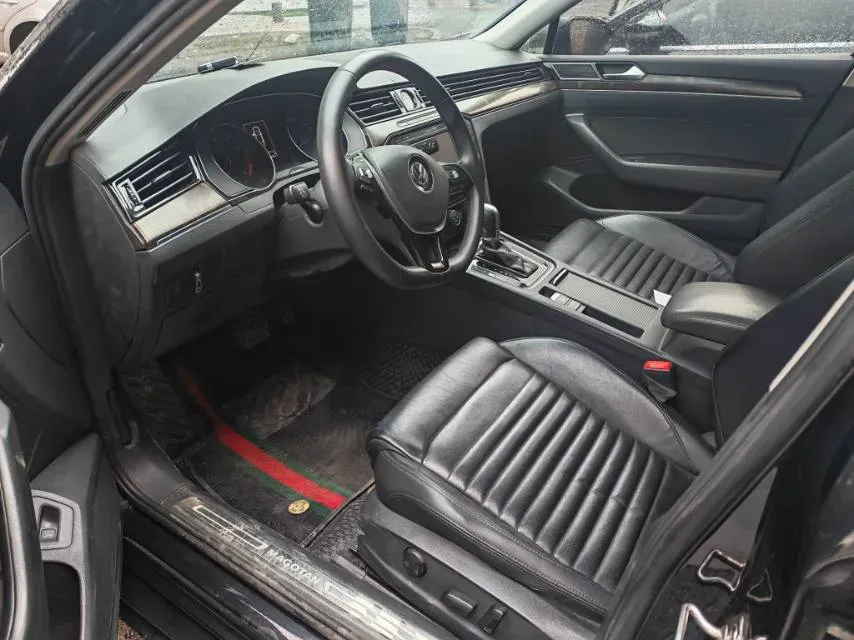 2018 Volkswagen Magotan 1.8T 180HP L4 7DCT,autocango,china used car exporter,china ev exporter,chinese used car exporter,chinese used ev exporter