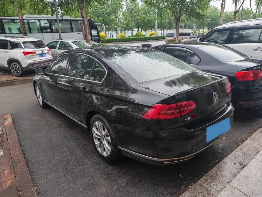 2018 Volkswagen Magotan 1.8T 180HP L4 7DCT,autocango,china used car exporter,china ev exporter,chinese used car exporter,chinese used ev exporter