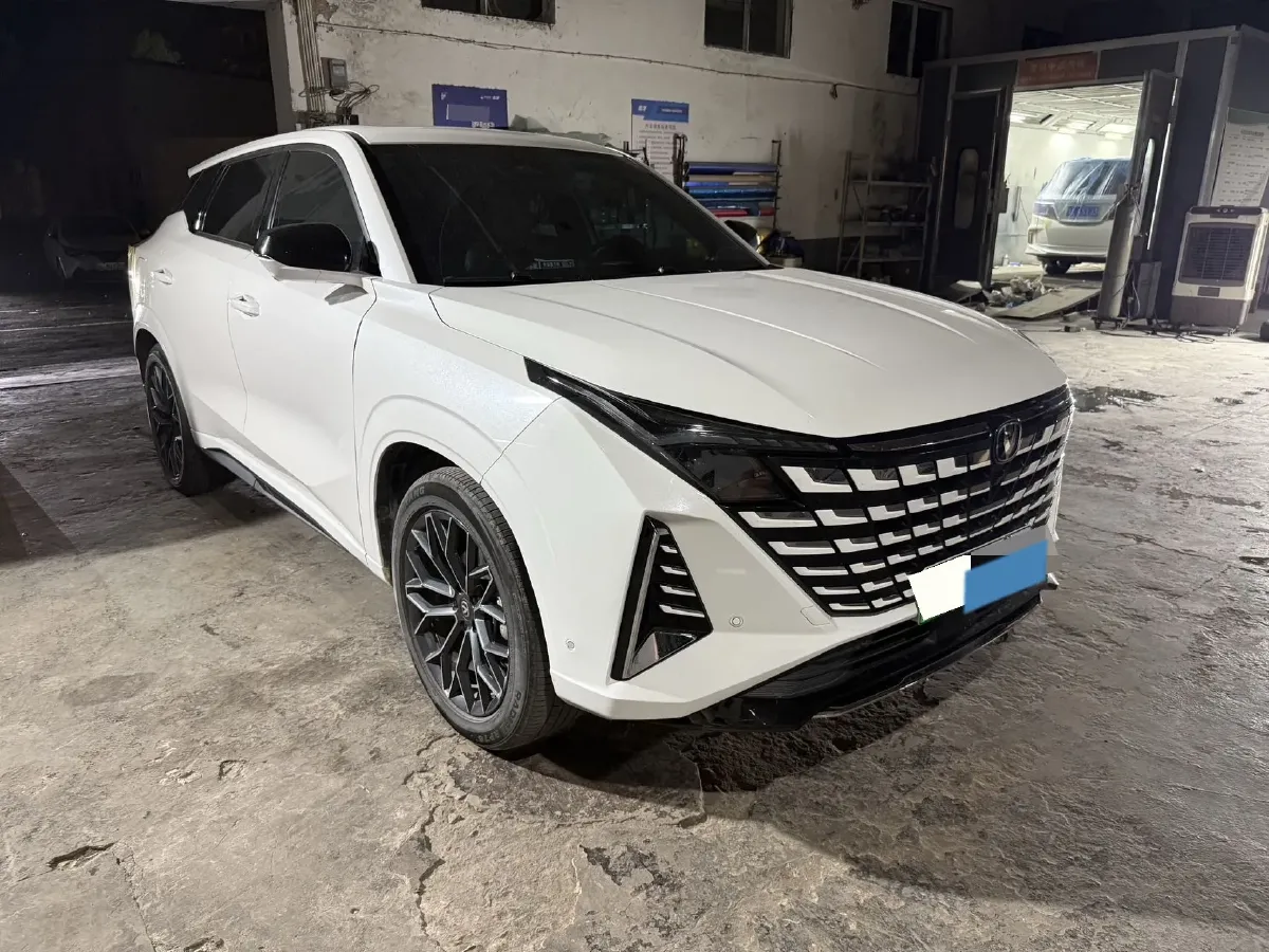 2024 ChangAn UNI-Z 1.5L 98HP L4 E-CVT PHEV 18.4KWH,autocango,china used car exporter,china ev exporter,chinese used car exporter,chinese used ev exporter