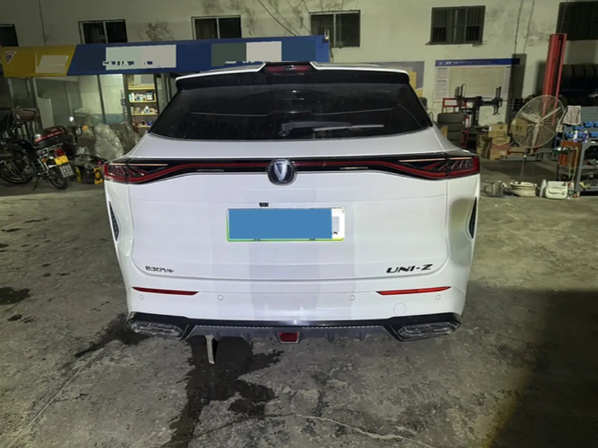 2024 ChangAn UNI-Z 1.5L 98HP L4 E-CVT PHEV 18.4KWH,autocango,china used car exporter,china ev exporter,chinese used car exporter,chinese used ev exporter