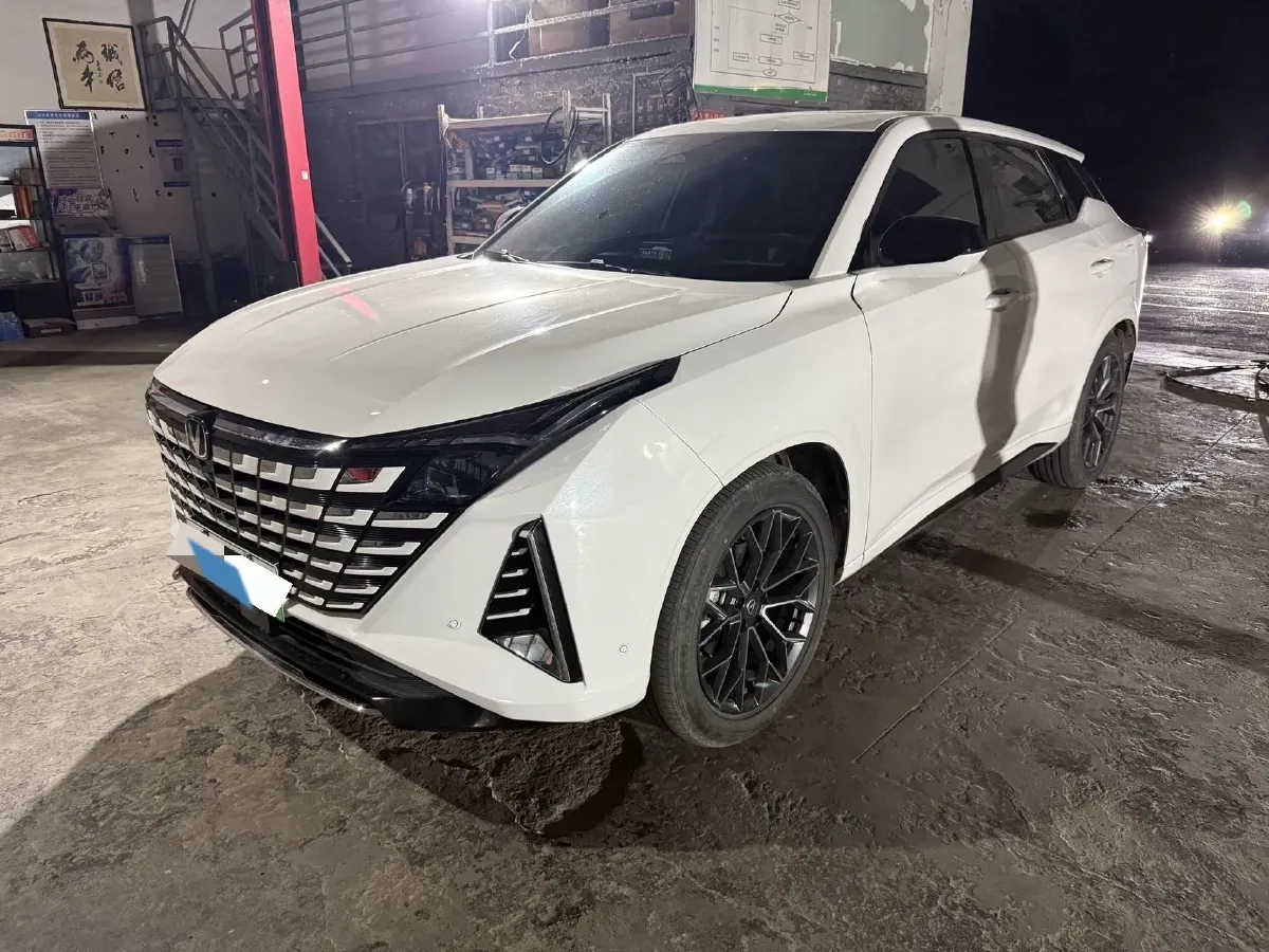 2024 ChangAn UNI-Z 1.5L 98HP L4 E-CVT PHEV 18.4KWH,autocango,china used car exporter,china ev exporter,chinese used car exporter,chinese used ev exporter