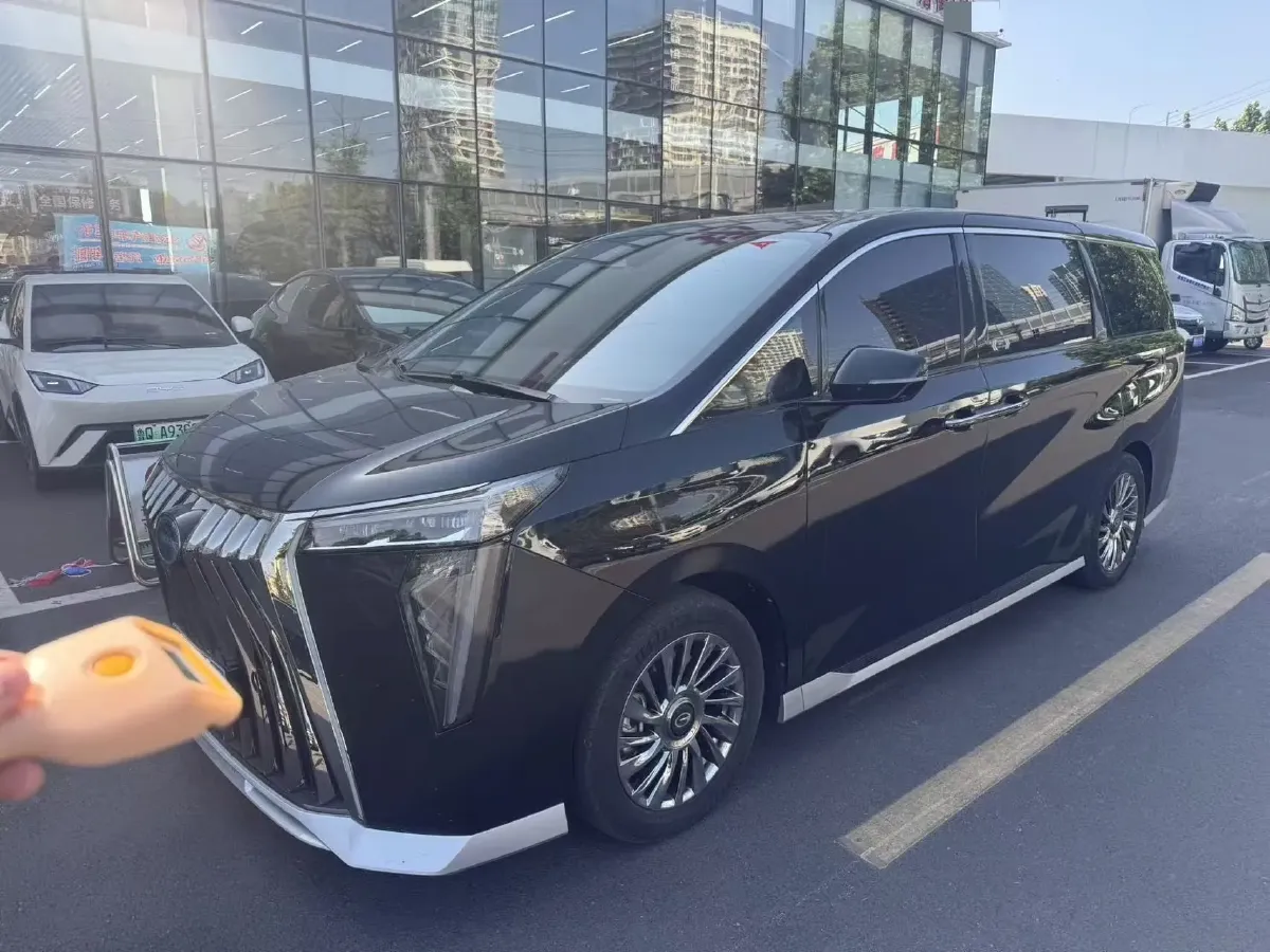 2023 GAC Trumpchi M8 2.0T 190HP L4 E-CVT Hybrid,autocango,china used car exporter,china ev exporter,chinese used car exporter,chinese used ev exporter
