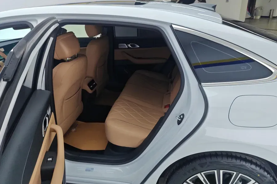2025 Geely Galaxy A7 1.5L 112HP L4 1DHT PHEV,autocango,china used car exporter,china ev exporter,chinese used car exporter,chinese used ev exporter