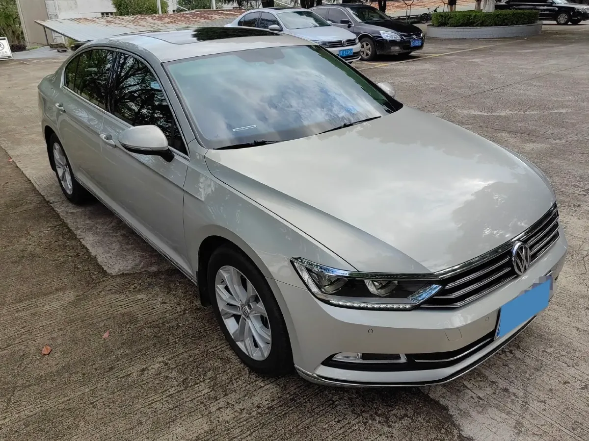 2019 Volkswagen Magotan 2.0T 186HP L4 7DCT,autocango,china used car exporter,china ev exporter,chinese used car exporter,chinese used ev exporter