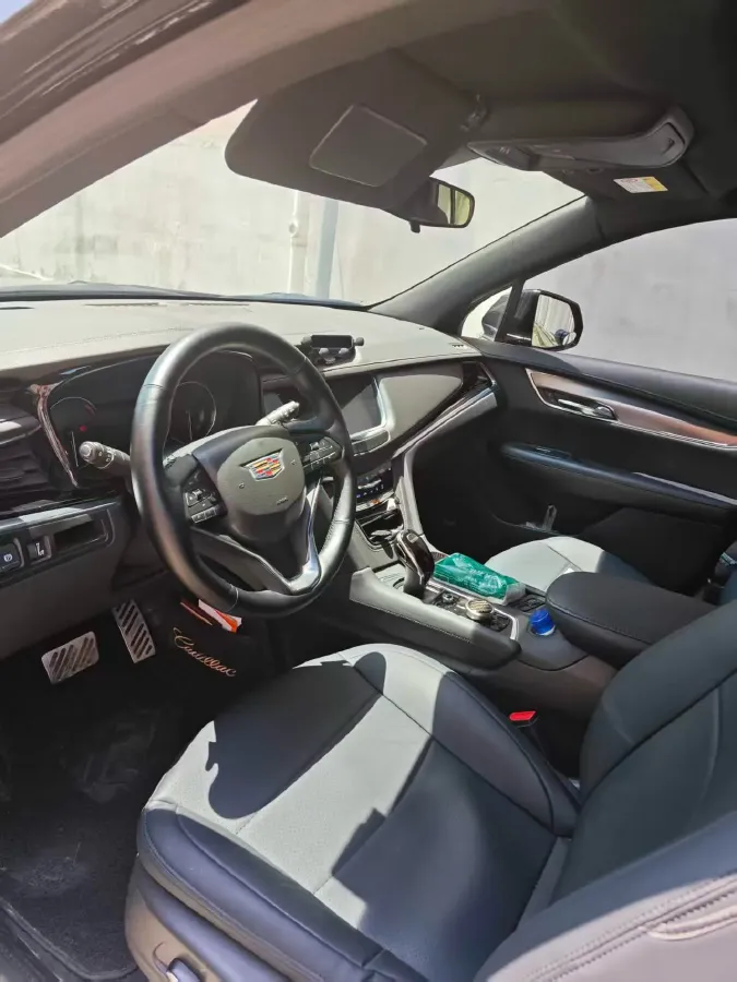 2022 Cadillac XT6 2.0T 237HP L4 9AT,autocango,china used car exporter,china ev exporter,chinese used car exporter,chinese used ev exporter