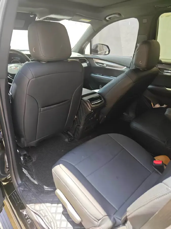 2022 Cadillac XT6 2.0T 237HP L4 9AT,autocango,china used car exporter,china ev exporter,chinese used car exporter,chinese used ev exporter