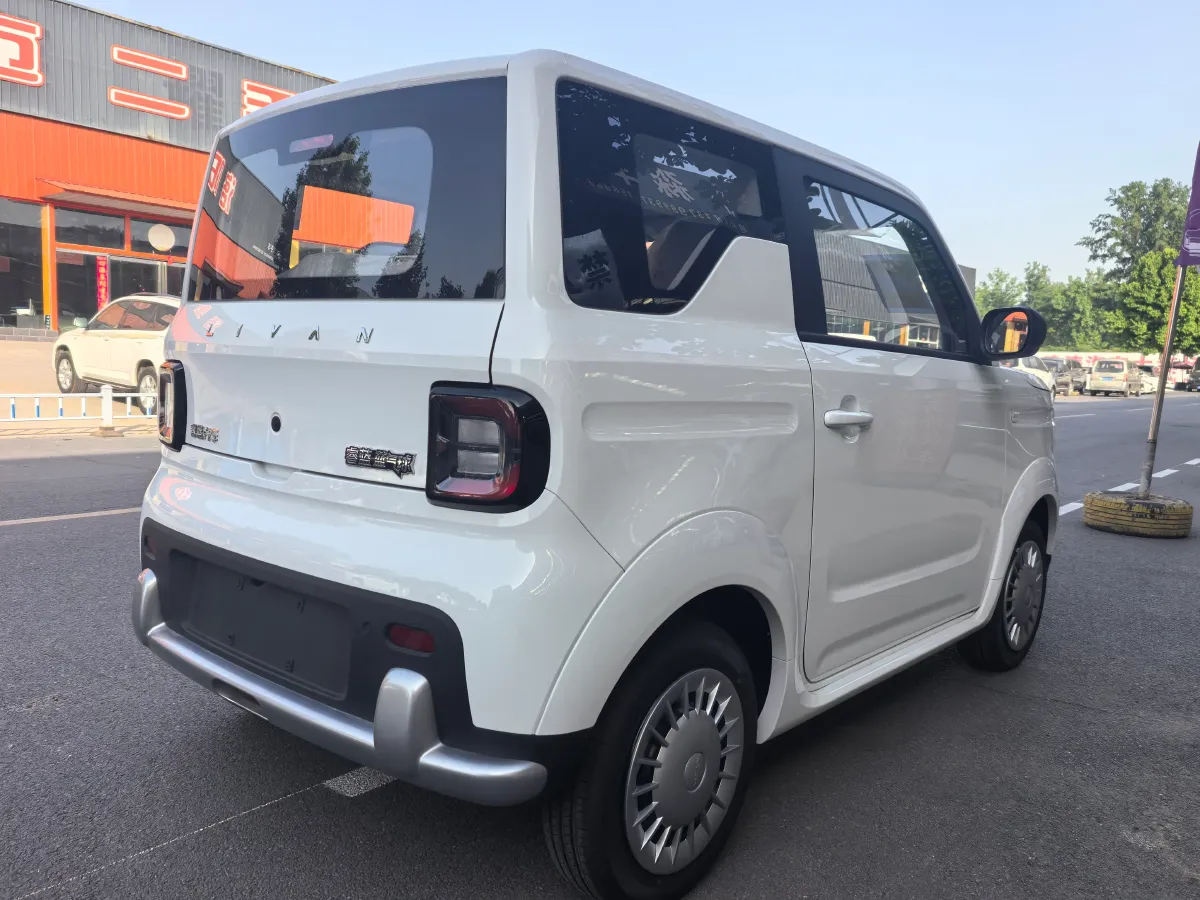 2025 Geely Lanqiqiu BEV,autocango,china used car exporter,china ev exporter,chinese used car exporter,chinese used ev exporter