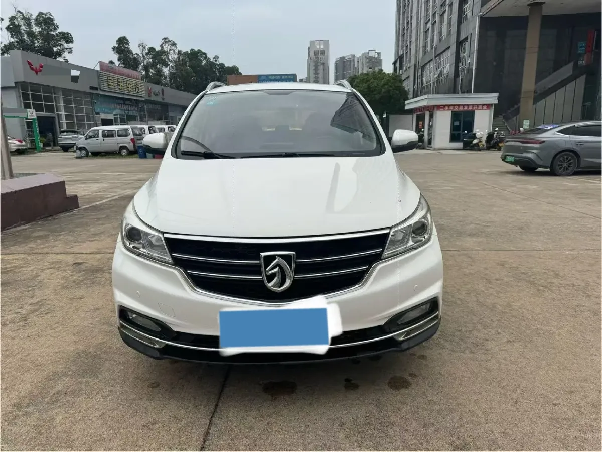 2017 BaoJun 730 1.5T 150HP L4 6MT,autocango,china used car exporter,china ev exporter,chinese used car exporter,chinese used ev exporter