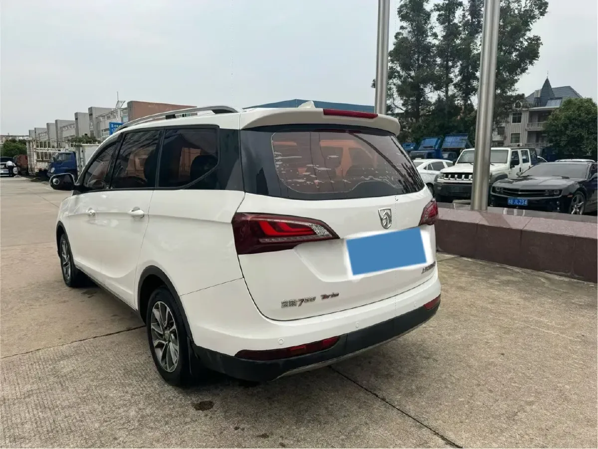 2017 BaoJun 730 1.5T 150HP L4 6MT,autocango,china used car exporter,china ev exporter,chinese used car exporter,chinese used ev exporter