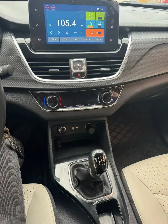 2017 BaoJun 730 1.5T 150HP L4 6MT,autocango,china used car exporter,china ev exporter,chinese used car exporter,chinese used ev exporter