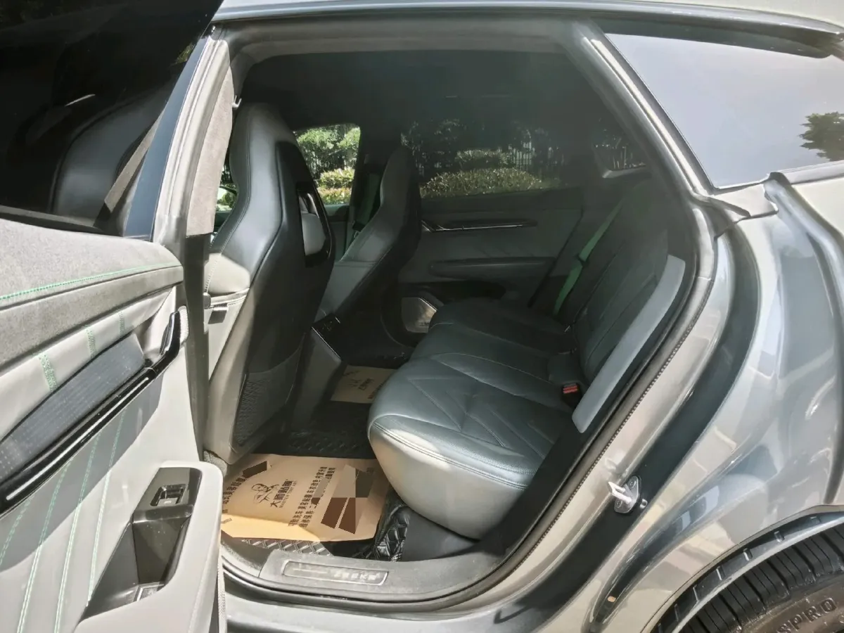 2024 Zeekr 001 BEV 95KWH,autocango,china used car exporter,china ev exporter,chinese used car exporter,chinese used ev exporter