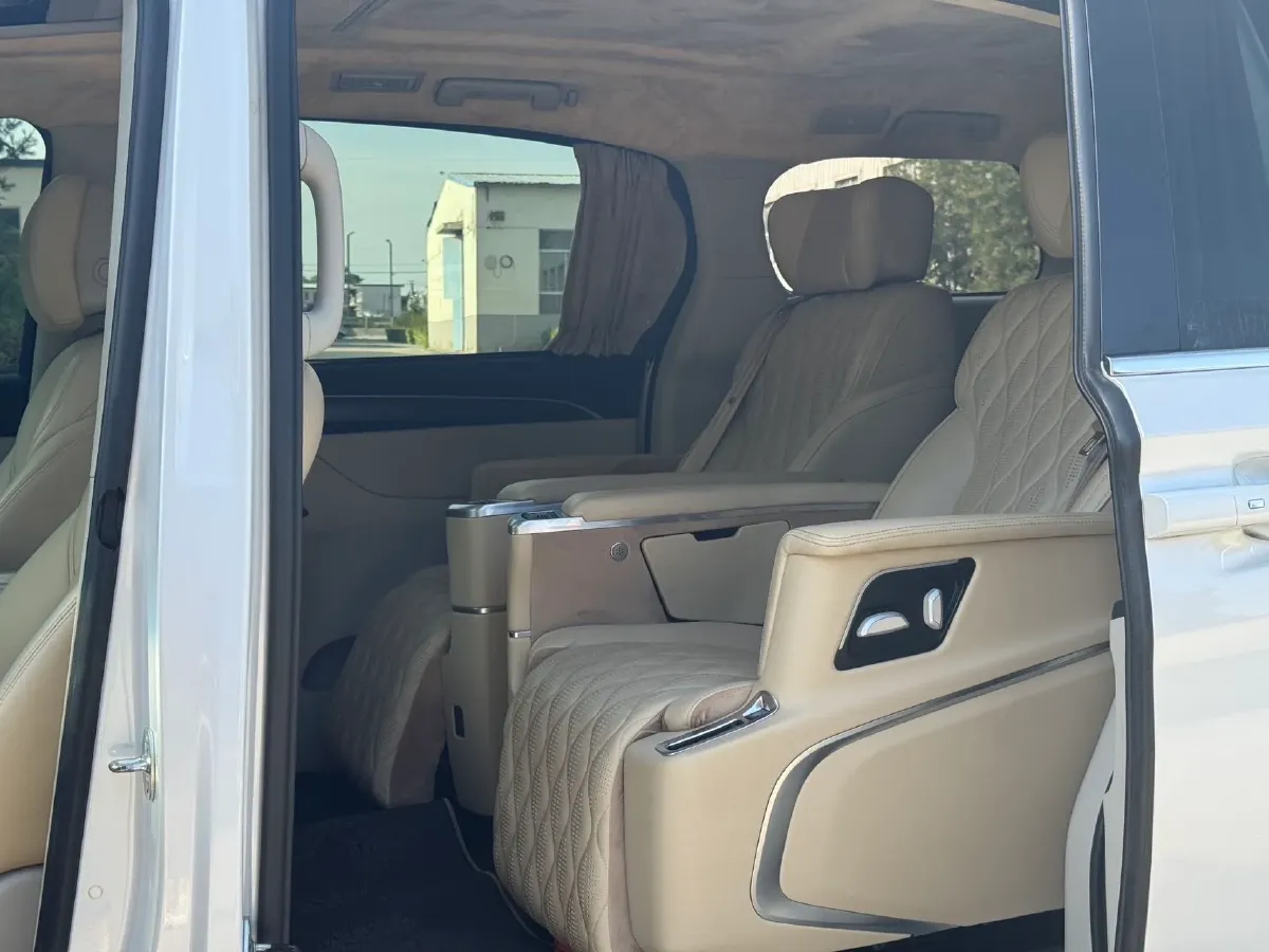 2020 Buick GL8 2.0T 237HP L4 9AT,autocango,china used car exporter,china ev exporter,chinese used car exporter,chinese used ev exporter