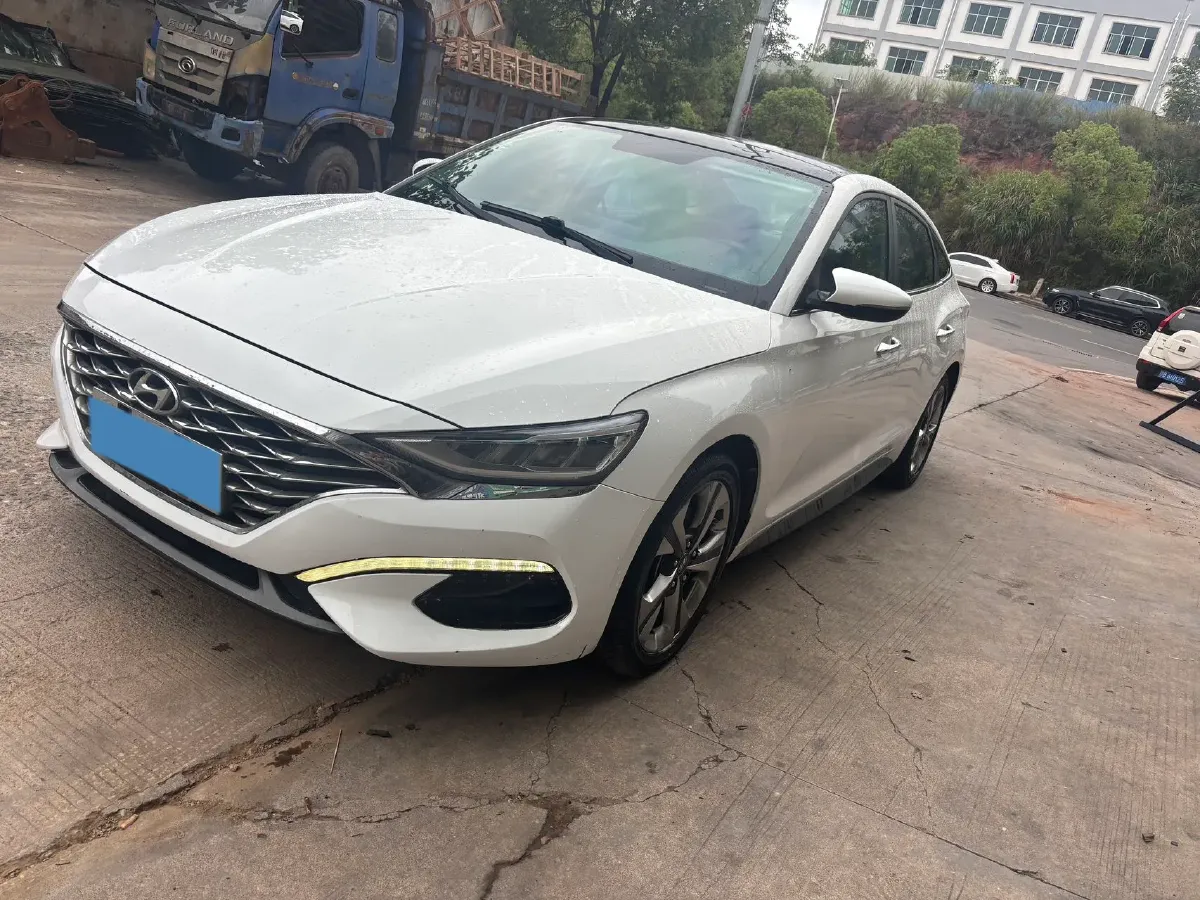 2019 Hyundai La Festa 1.6T 204HP L4 7DCT,autocango,china used car exporter,china ev exporter,chinese used car exporter,chinese used ev exporter