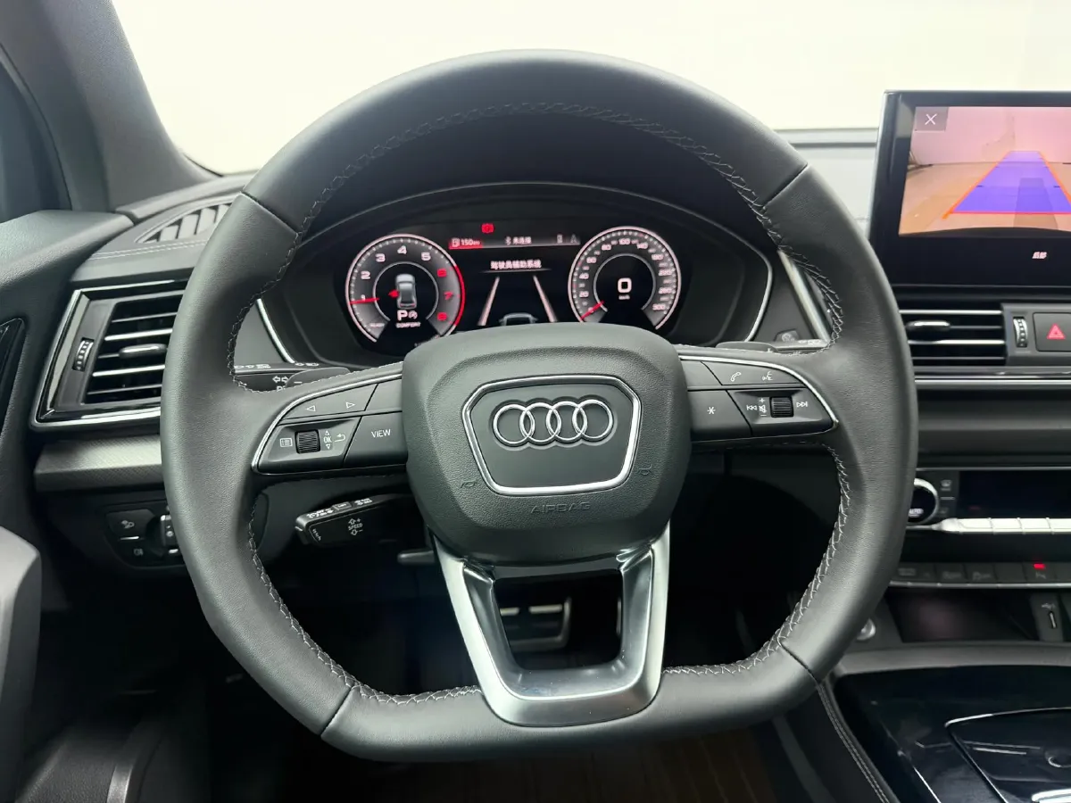 2025 Audi Q5L 2.0T 190HP L4 7DCT,autocango,china used car exporter,china ev exporter,chinese used car exporter,chinese used ev exporter
