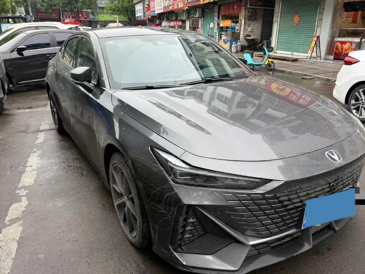 2023 ChangAn UNI-V 1.5T 188HP L4 7DCT,autocango,china used car exporter,china ev exporter,chinese used car exporter,chinese used ev exporter