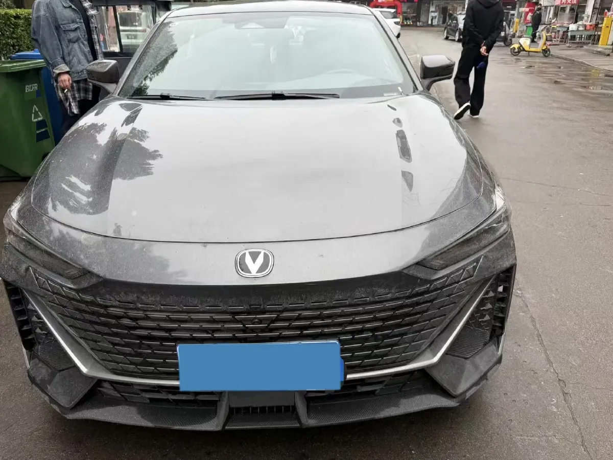 2023 ChangAn UNI-V 1.5T 188HP L4 7DCT,autocango,china used car exporter,china ev exporter,chinese used car exporter,chinese used ev exporter