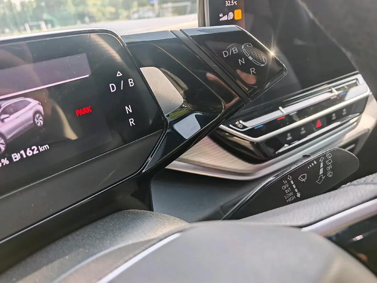 2024 Volkswagen ID.4 Crozz BEV 55.7KWH,autocango,china used car exporter,china ev exporter,chinese used car exporter,chinese used ev exporter
