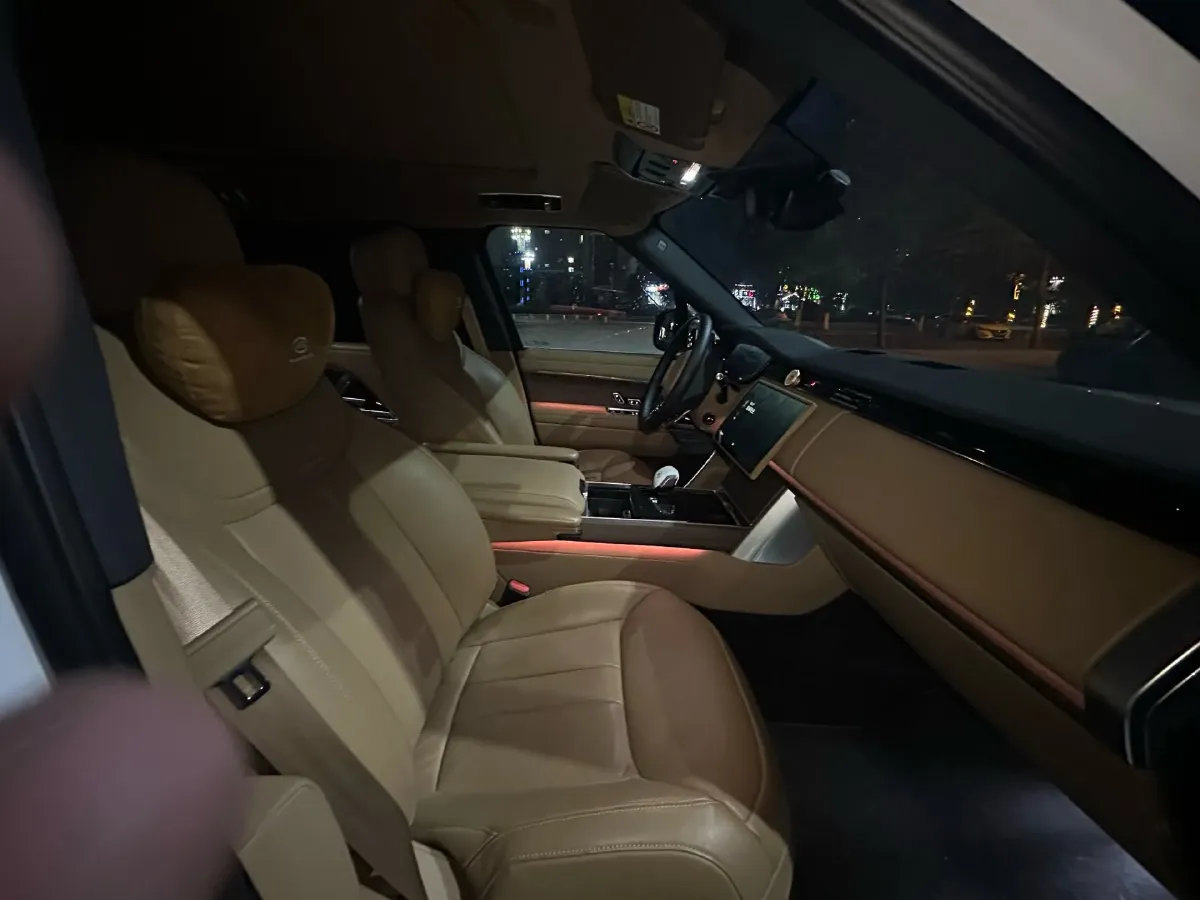2025 Land Rover Range Rover 3.0T 400HP L6 8AT,autocango,china used car exporter,china ev exporter,chinese used car exporter,chinese used ev exporter
