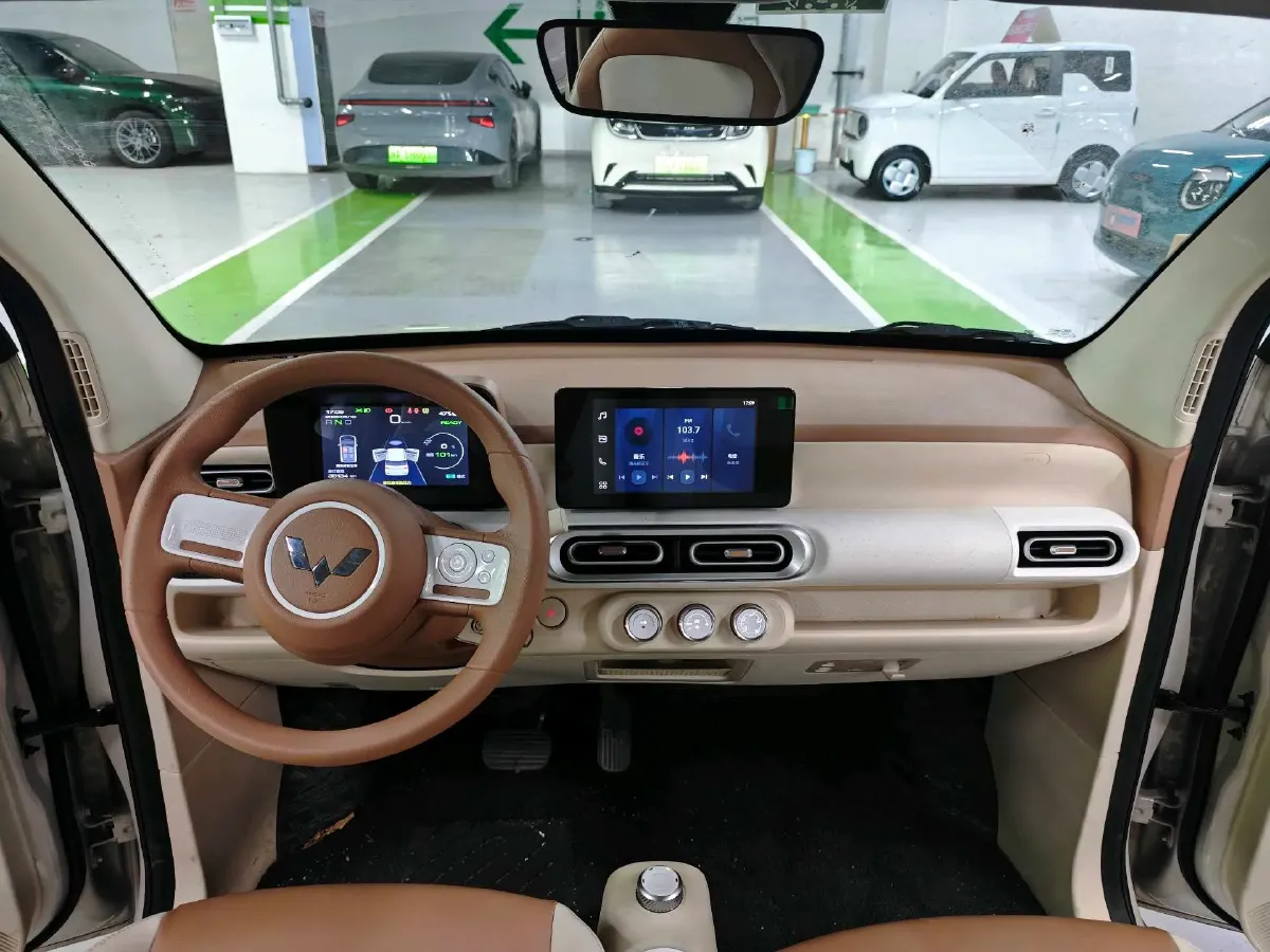 2024 WuLing HongGuang MINI EV BEV 17.3KWH,autocango,china used car exporter,china ev exporter,chinese used car exporter,chinese used ev exporter