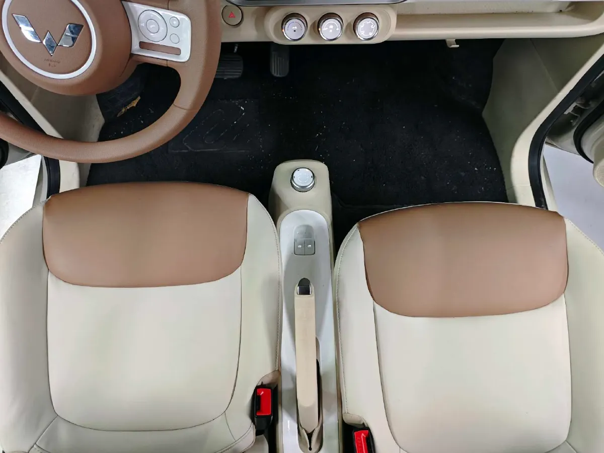 2024 WuLing HongGuang MINI EV BEV 17.3KWH,autocango,china used car exporter,china ev exporter,chinese used car exporter,chinese used ev exporter