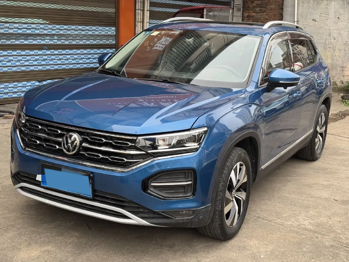 2019 Jeep Cherokee 2.0T 234HP L4 9AT,autocango,china used car exporter,china ev exporter,chinese used car exporter,chinese used ev exporter