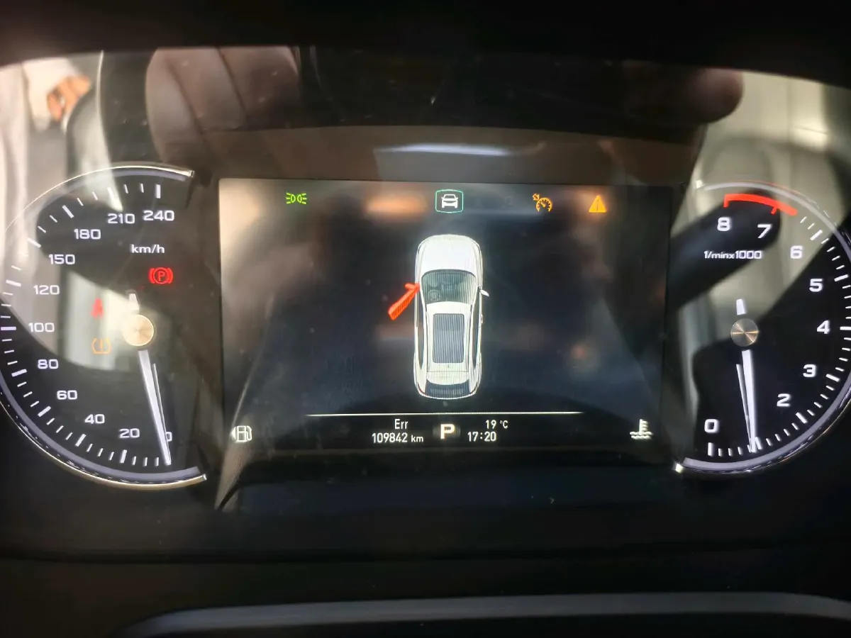 2018 Roewe RX5 1.5T 169HP L4 7DCT,autocango,china used car exporter,china ev exporter,chinese used car exporter,chinese used ev exporter