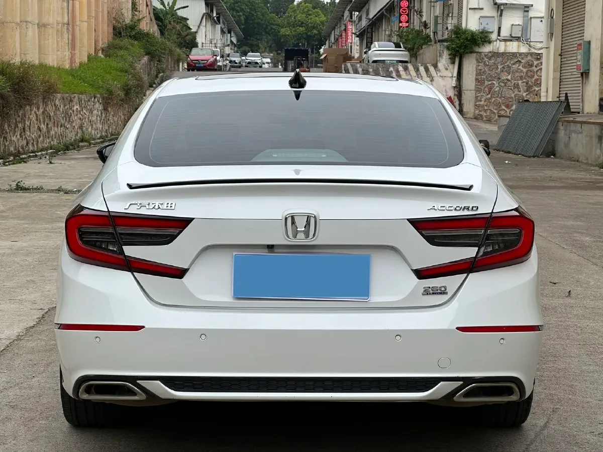 2022 Honda Accord 1.5T 194HP L4 CVT,autocango,china used car exporter,china ev exporter,chinese used car exporter,chinese used ev exporter