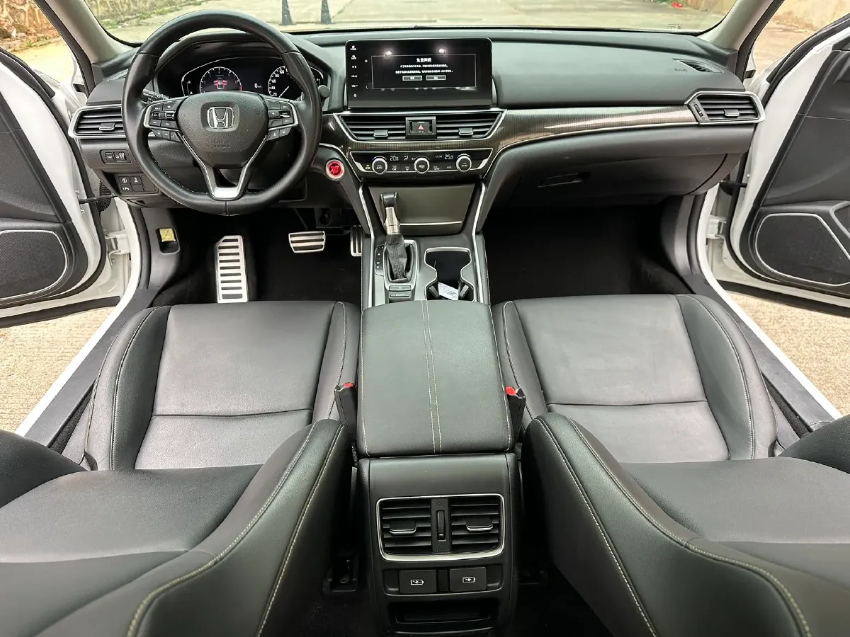2022 Honda Accord 1.5T 194HP L4 CVT,autocango,china used car exporter,china ev exporter,chinese used car exporter,chinese used ev exporter